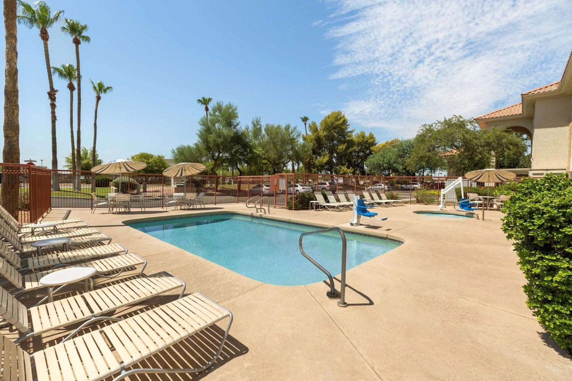 Country Inn & Suites By Radisson, Phoenix Airport, Az Екстериор снимка